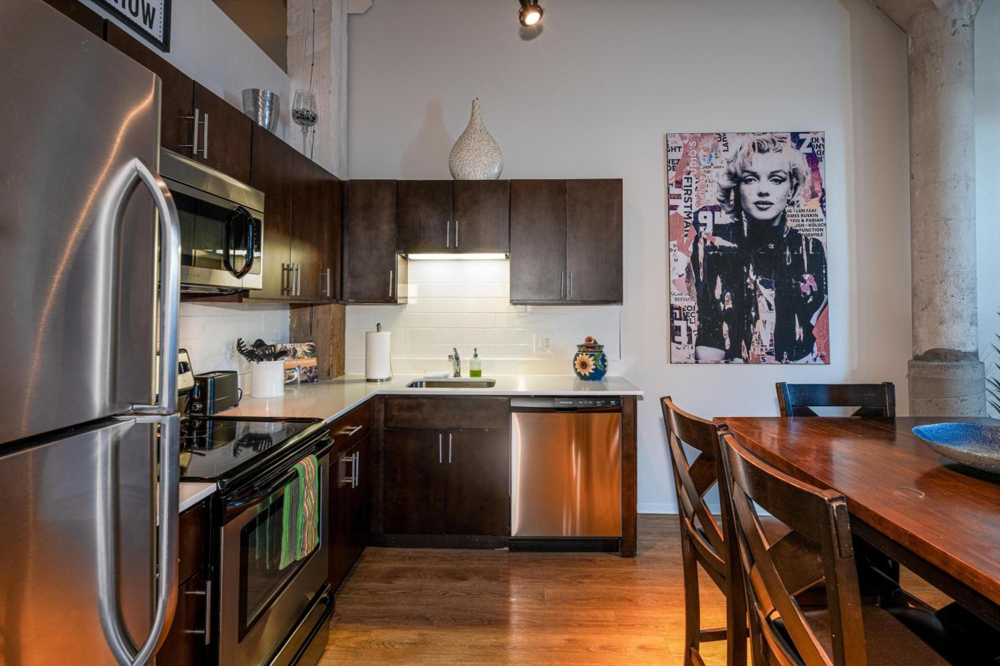 Luxery Stay Chicago - Themed Units! Close To Downtown, Mccormick Place & Wintrust Arena Extérieur photo