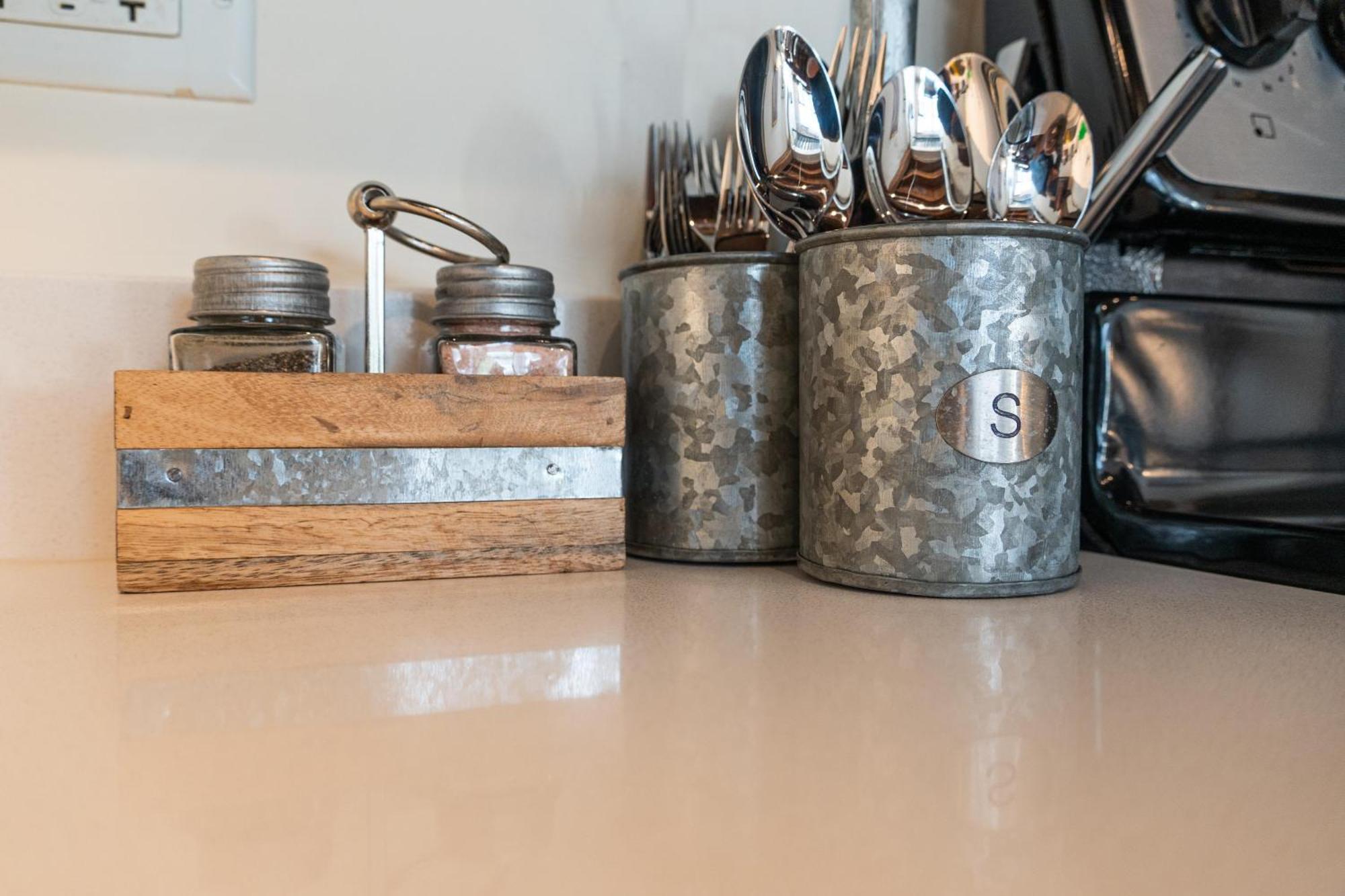 Luxery Stay Chicago - Themed Units! Close To Downtown, Mccormick Place & Wintrust Arena Extérieur photo
