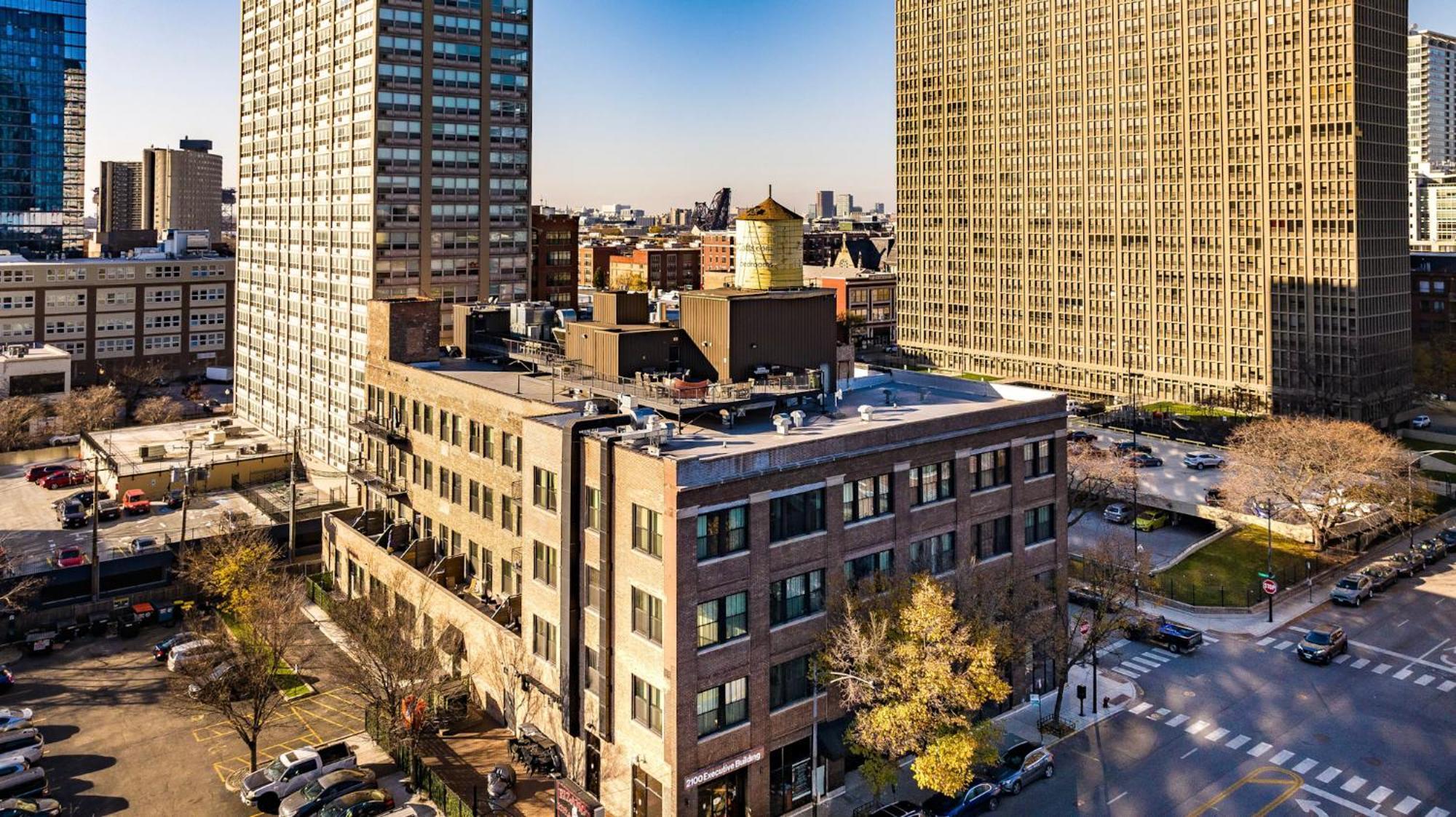 Luxery Stay Chicago - Themed Units! Close To Downtown, Mccormick Place & Wintrust Arena Extérieur photo