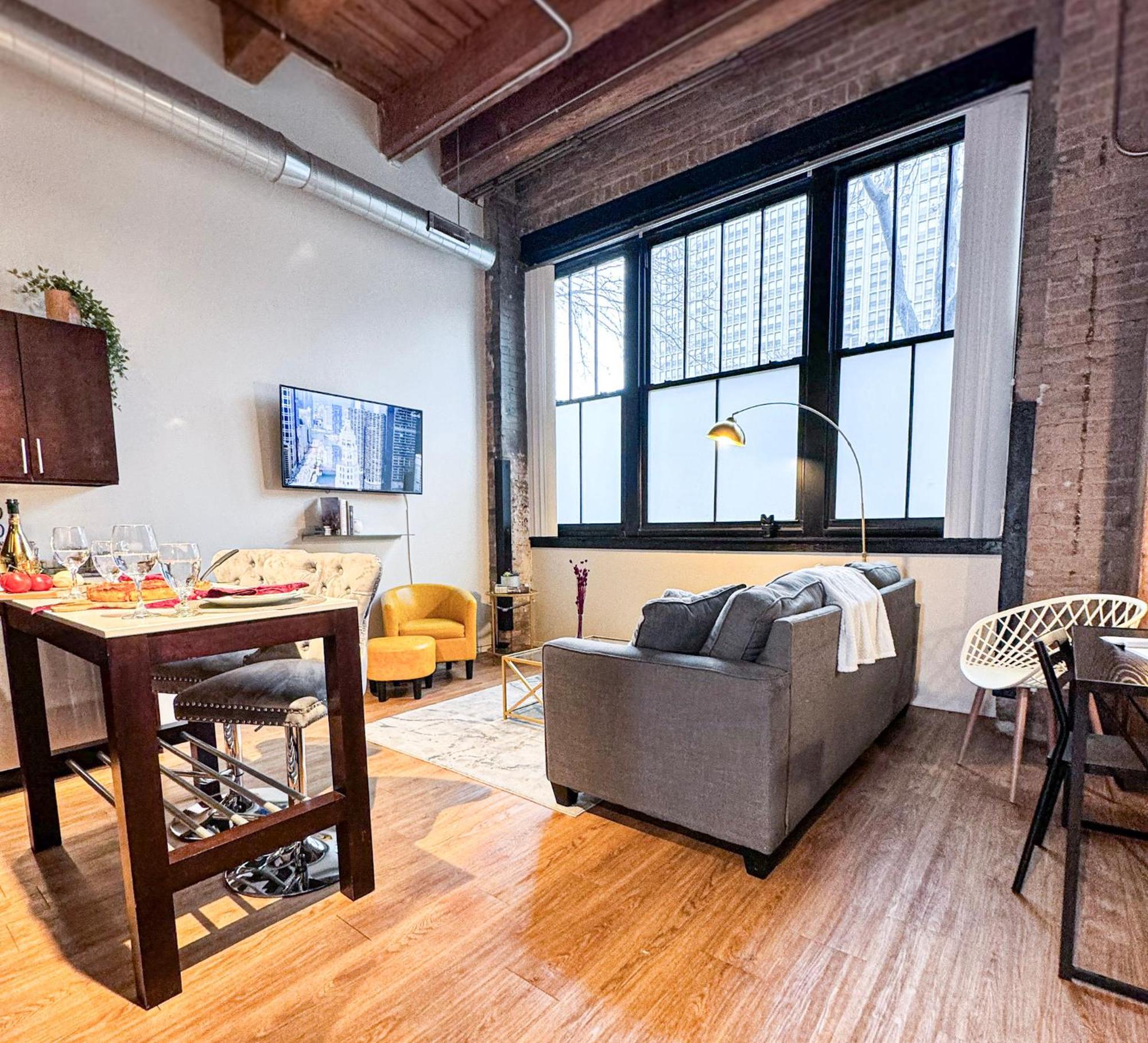 Luxery Stay Chicago - Themed Units! Close To Downtown, Mccormick Place & Wintrust Arena Extérieur photo