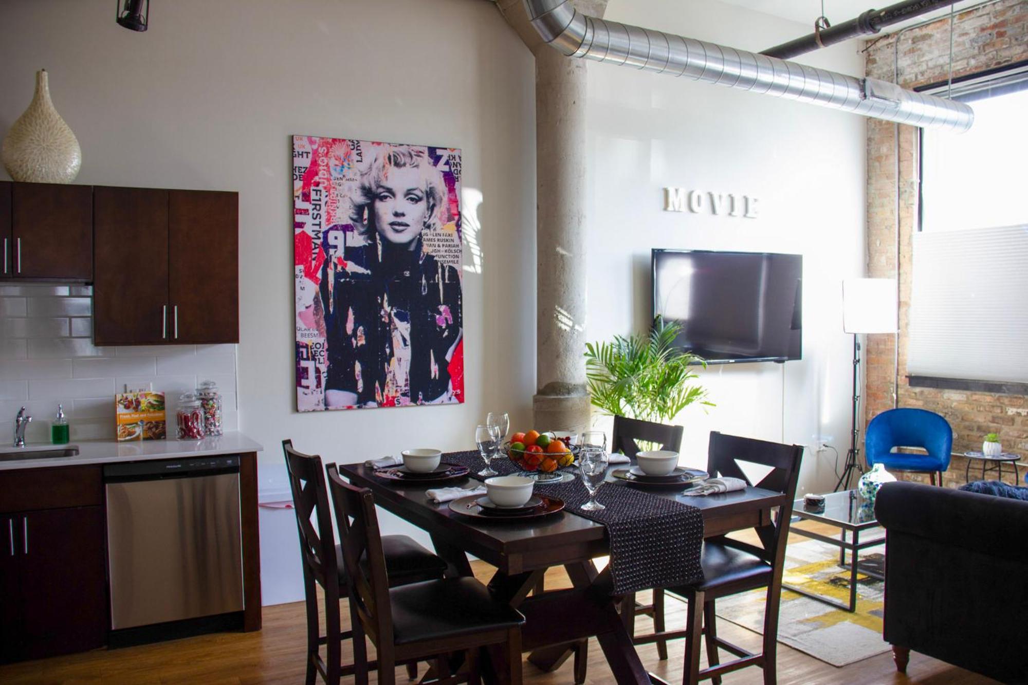 Luxery Stay Chicago - Themed Units! Close To Downtown, Mccormick Place & Wintrust Arena Extérieur photo